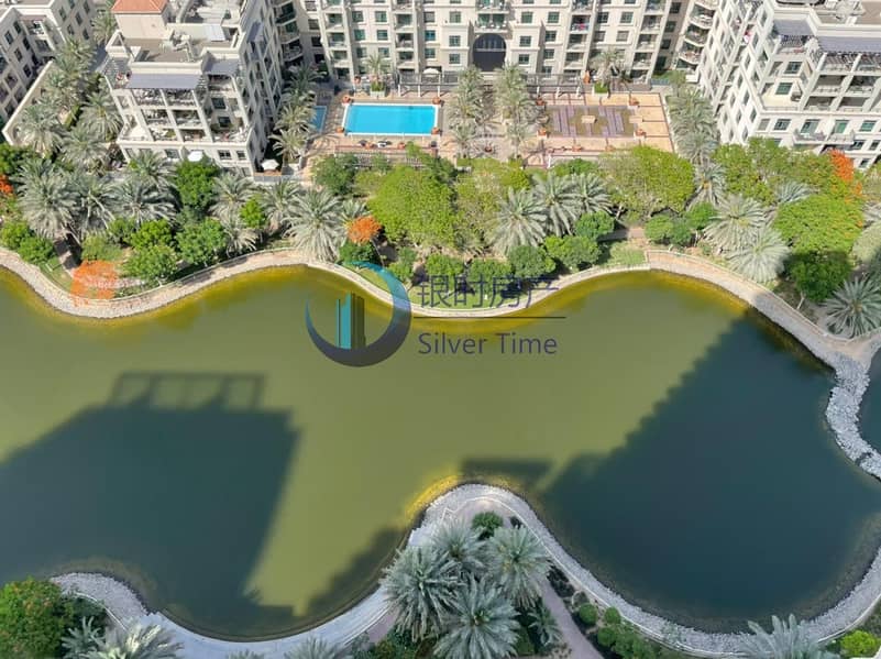 High Floor 1BR | Stunning Full Lake View | Ready to Move