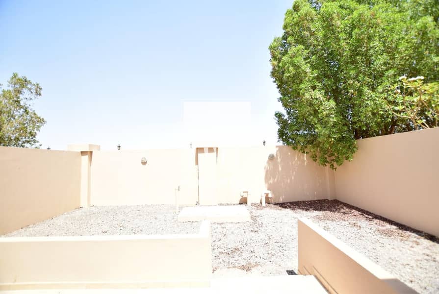 11 Hot Deal |Negotiable Townhouse with Private Garden