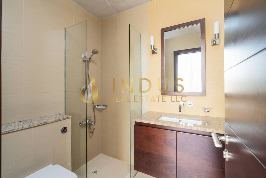 17 Sea View 2BR+Study Tiara Sapphire| On Middle Floor
