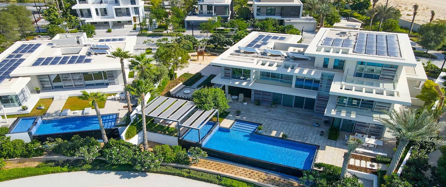 10 Amazing Townhouse Next to Beach!