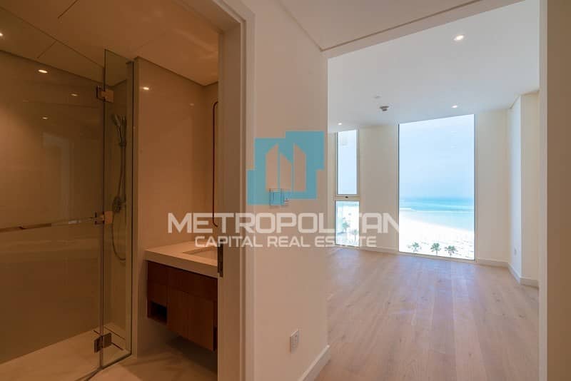 10 Stunning Sea View |Maids Room|Private Beach Access
