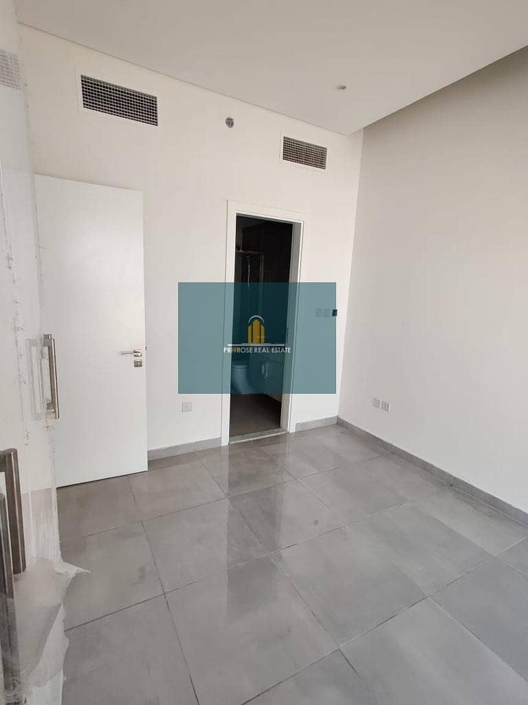 11 Brand New | Full Building Apartment