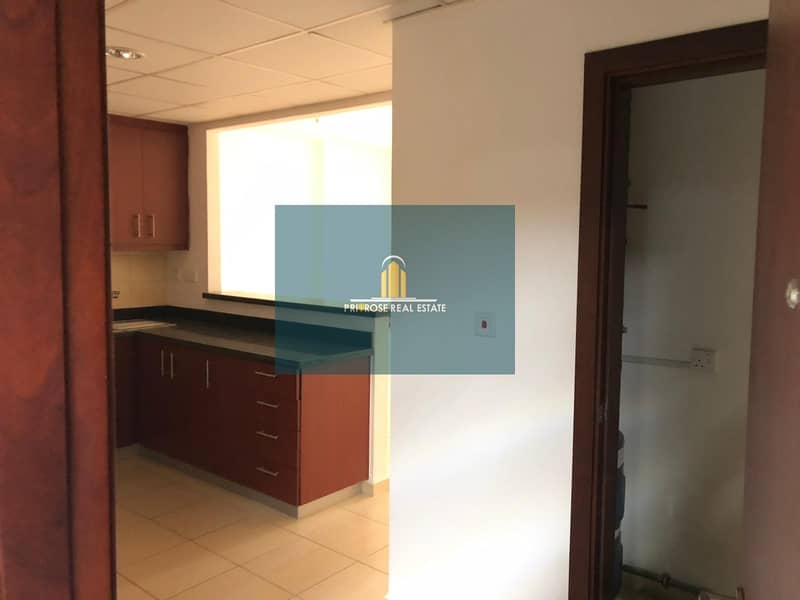 34 Lake + Pool View l Massive Layout | 2 entrances | Mid Floor | Easy Access