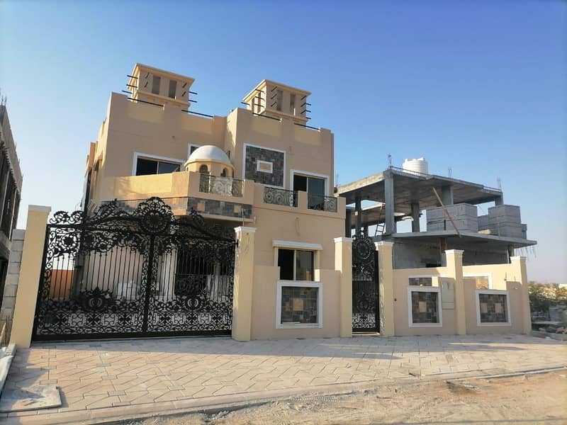 A new villa in Ajman is one of the best villas in the Ajman market, very elegant architectural design and finishing, easy bank financing and the longest payment period of up to 25 years.