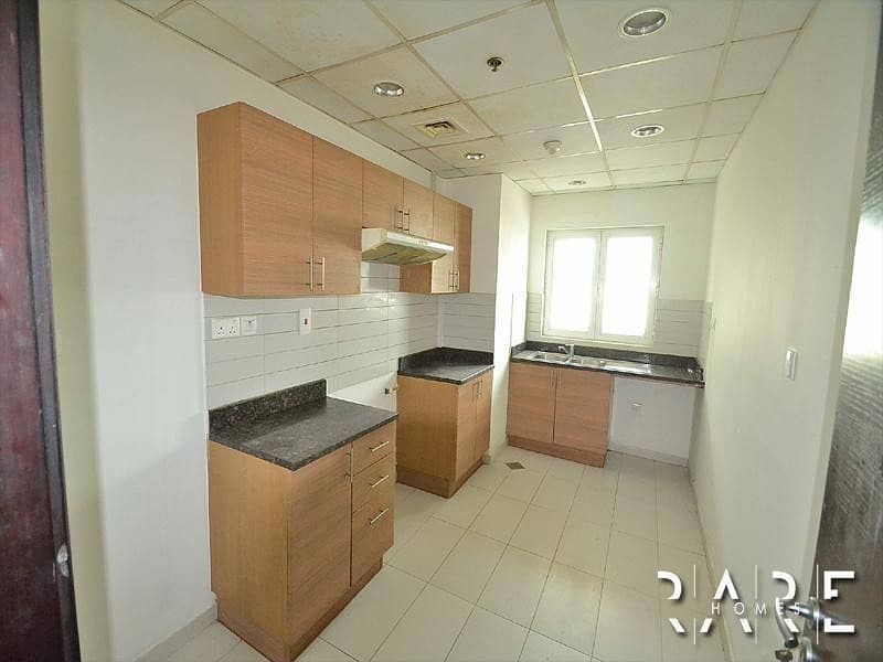 9 3 Bedroom with Maids room | Closed Kitchen | Vacant on Transfer