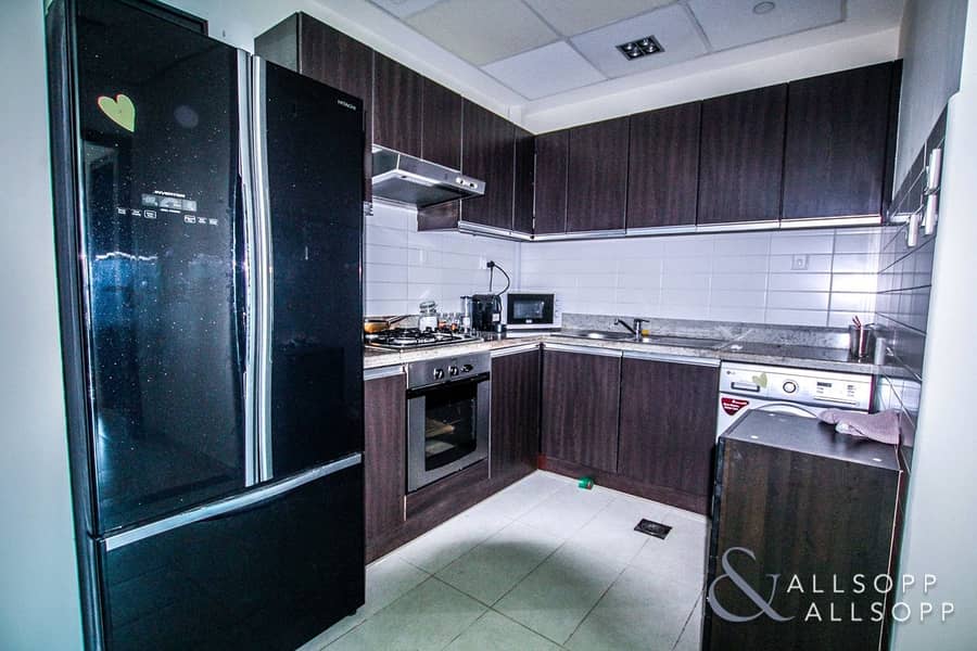 6 1 Bed | Fully Furnished | Close to Metro