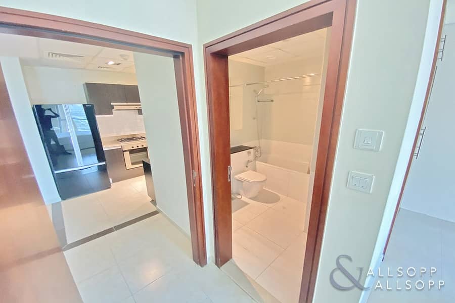 12 1 Bed | Fully Furnished | Close to Metro