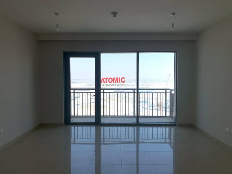 5 Spacious 2 bedroom nice view with balcony in Harbour  view