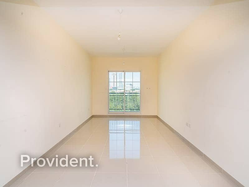 12 Exclusive | Well Maintained | Massive Apartment