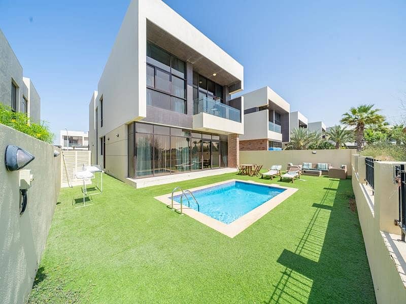 55 Dream Home | Landscaped | Private Pool