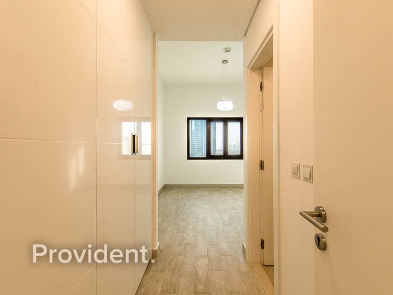 9 Brand New | Vacant on Transfer | 1BR+Study