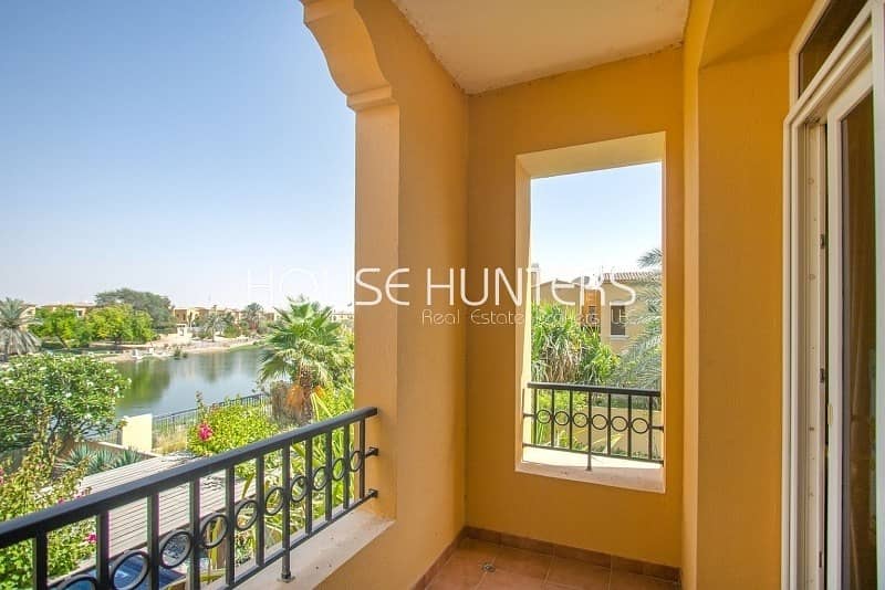 11 Lake view villa in Palmera