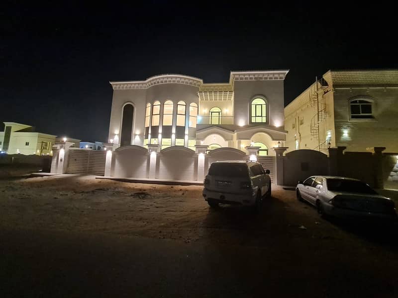 Very luxurious villa for rent in the emirate of Ajman, Al Helio area, citiz