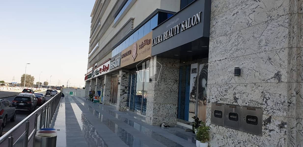 23 0%  Commission  Luxurious 1 BHK
