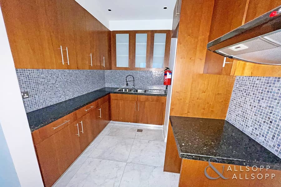 2 One Bed | Large Simplex | Available Now