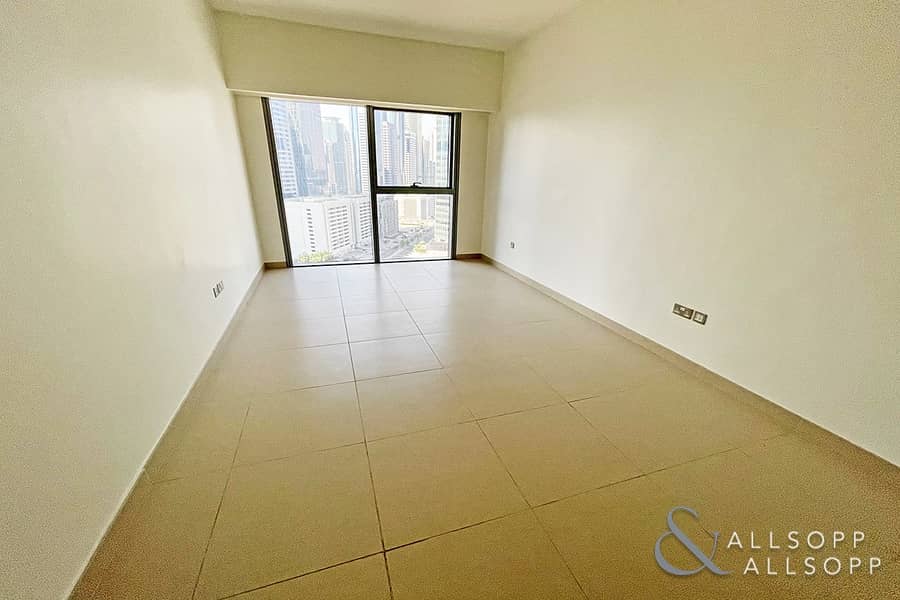 6 One Bed | Large Simplex | Available Now