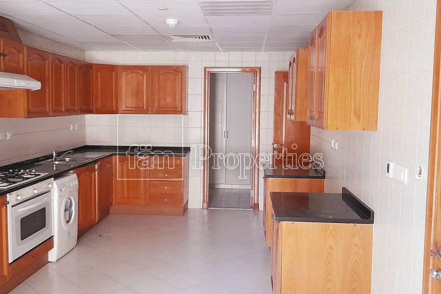 6 Ready to move in Spacious Apartment for Rent