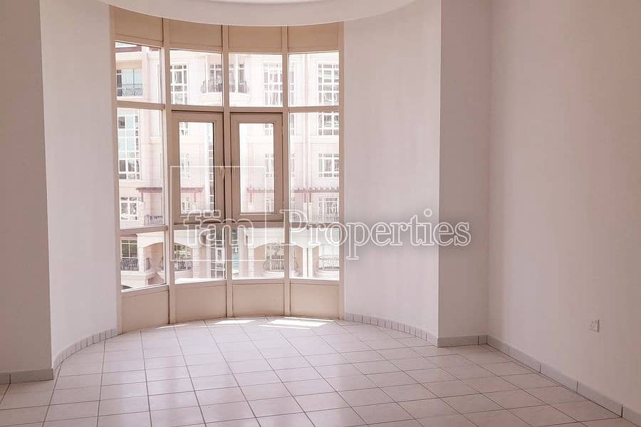 6 Ready to move in Spacious Apartment for Rent
