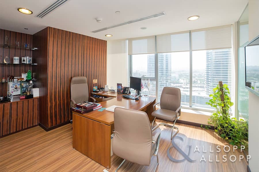 4 Luxury Fitted | Workstations | Partitioned