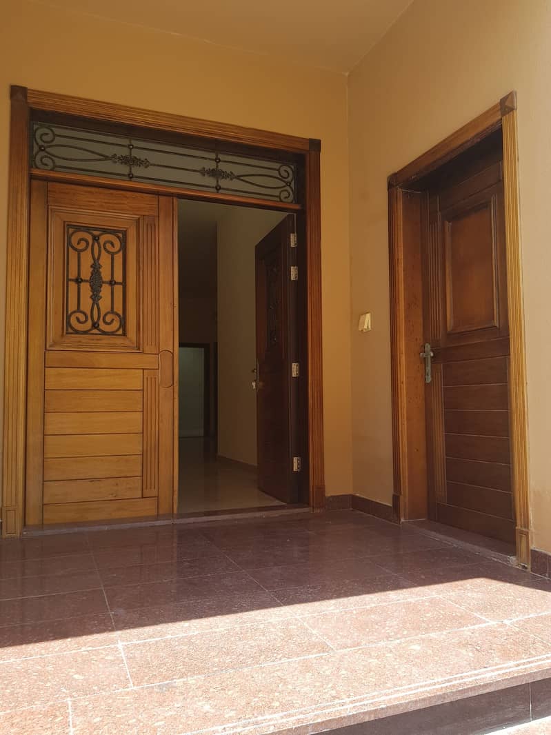 LAVISH 3 MASTER BEDROOMS HALL WITH  MAIDS ROOM 90K FOR RENT AT MBZ CITY.