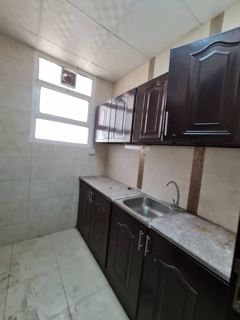 SPECIOUS 1 BEDROOM HALL WITH BALCONY AT PRIME LOCATION OF MBZ 40K