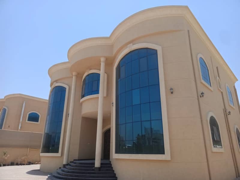 Villa for rent in Al-Raqeeb, Super Deluxe finishing, large areas, upscale area, close to all services, and behind the hyper nesto, in front of the mosque