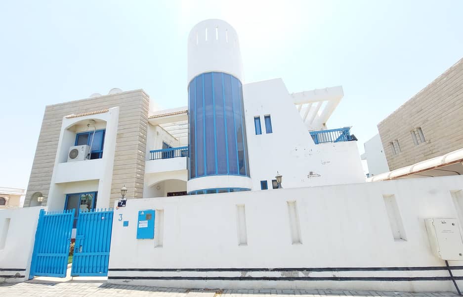 Spacious 6bedroom villa 75k Al sharqan,sharjah with balcony/wardrobes/master bedroom/very nice partment
