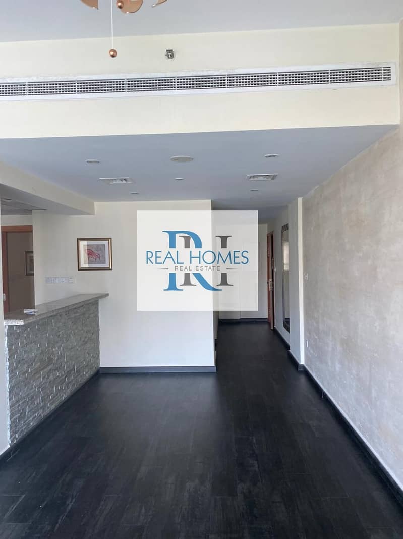 Vacant Unit 2 bedroom with Study! Pool View!