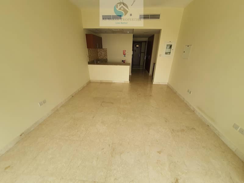 Spacious Studio With Balcony Facing Canal and Burj Khalifa View, Safeer 2, Business Bay