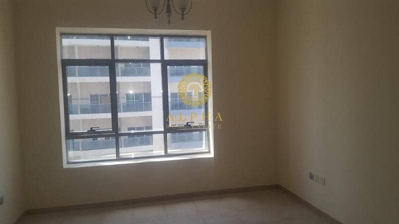 5 1 Bed | Chiller Free | Good Condition | With Balcony