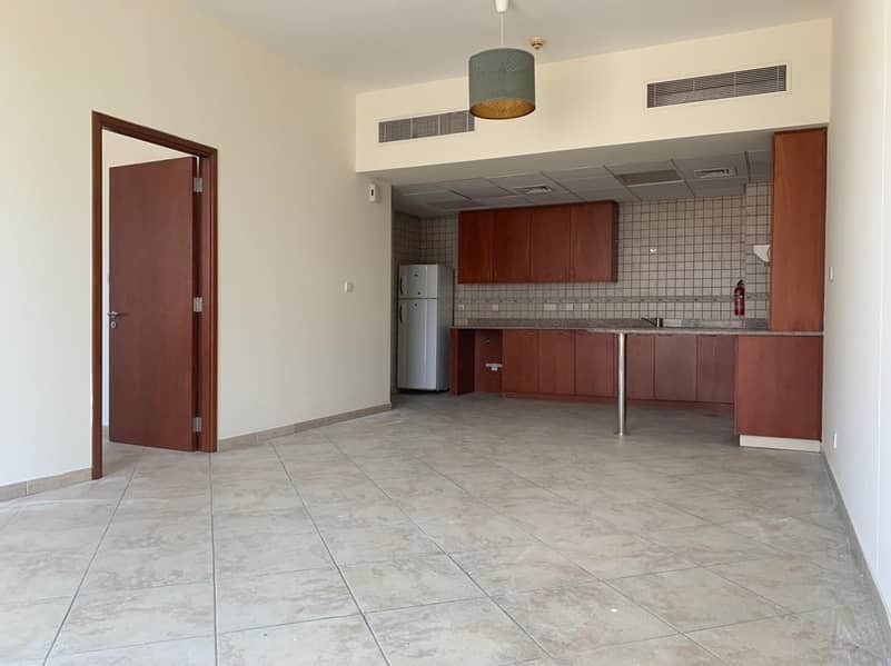 10 Amazing Deal | 1BHK | Community View