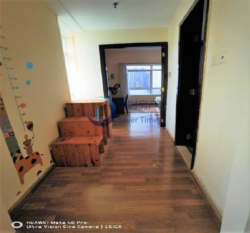 6 Full Lake View | Upgraded 1 + study | Near metro