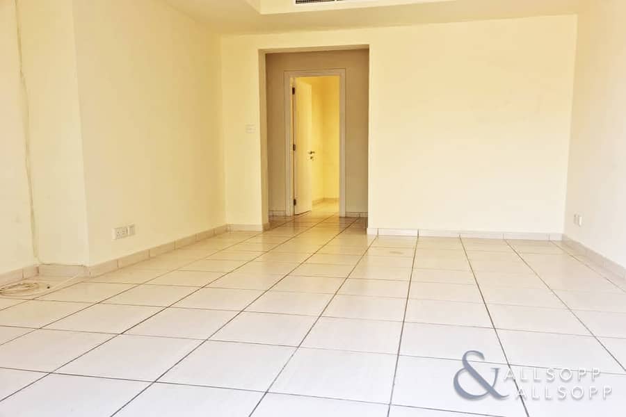 9 2 Beds | Unfurnished | Perfect Location