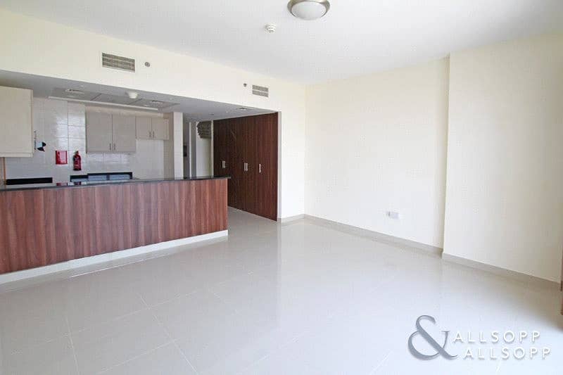 4 Large Studio | High Floor | Rented Sept 21