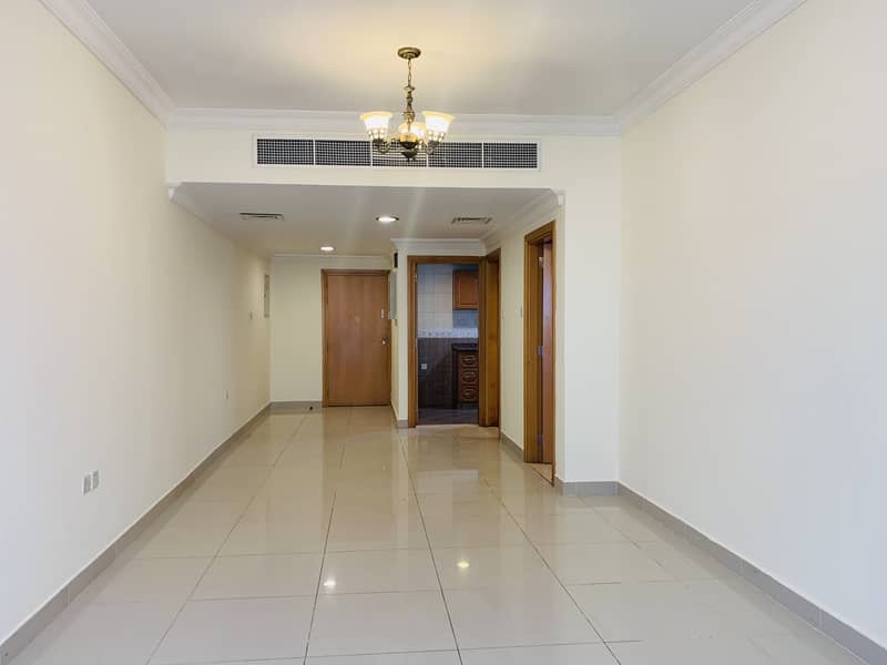 شقة في الكرامة 1 غرف 42000 درهم - 4613885