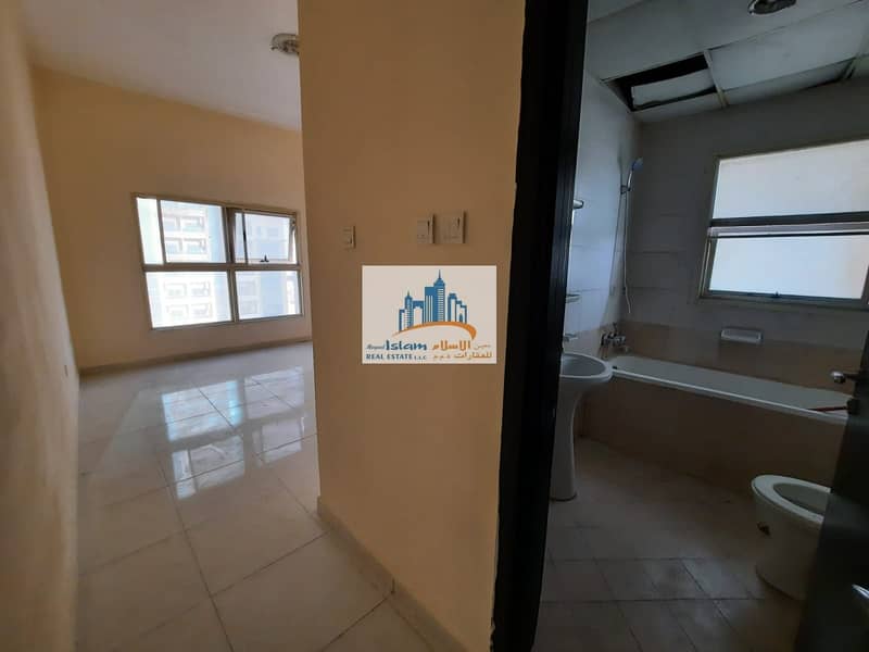 6 OPEN VIEW !! 1 BHK BEAUTIFUL  WITH PARKING LILIES TOWER HAVE GYM / POOL / FOOD COURT/