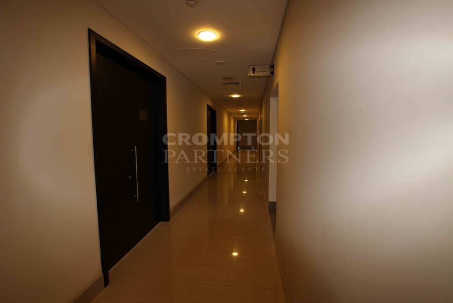 20 Half floor office in Addax tower/ Shall&core
