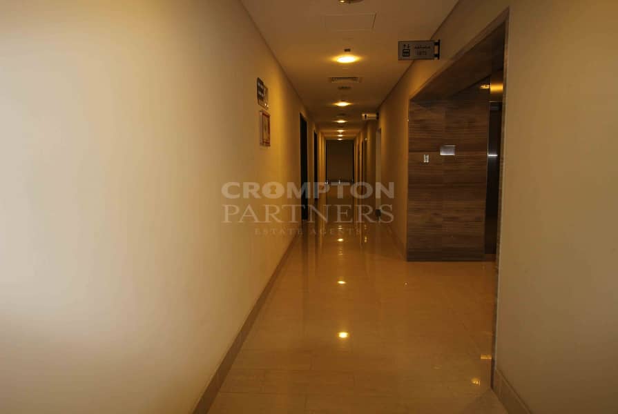 21 Half floor office in Addax tower/ Shall&core