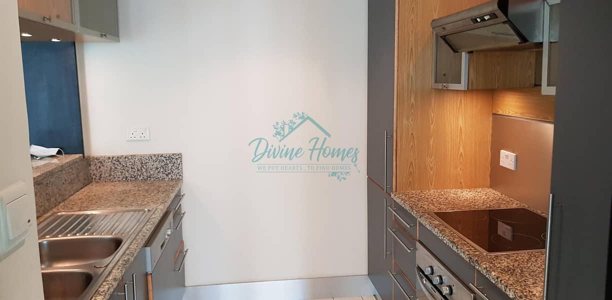 20 Marina View | Equipped Kitchen | Near Metro | Chiller Free
