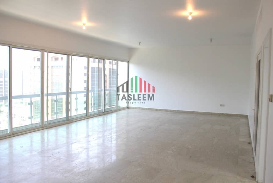 Spacious 4 bedroom apartment