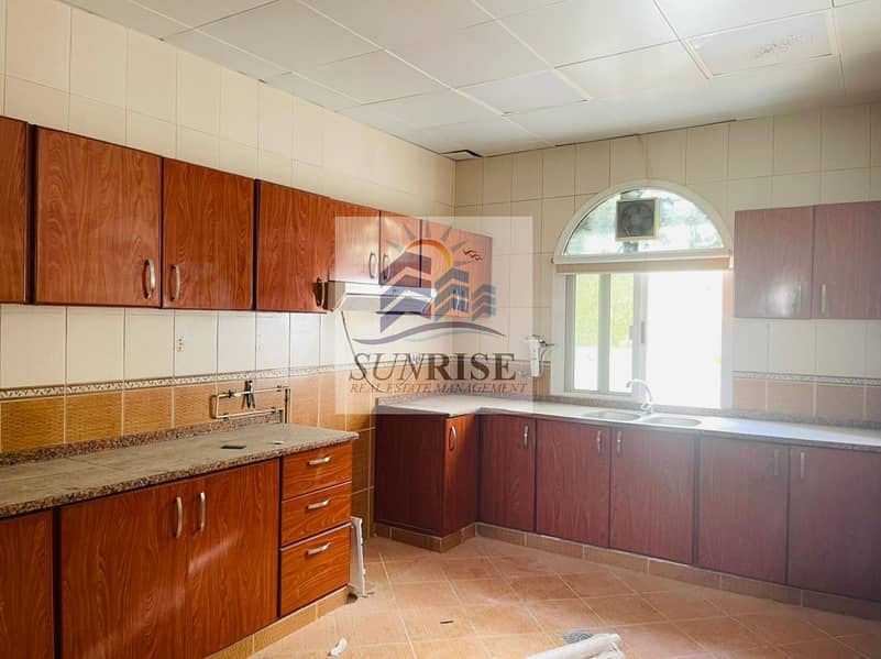 8 an independent villa consisting of 4 rooms + men's council + house working room