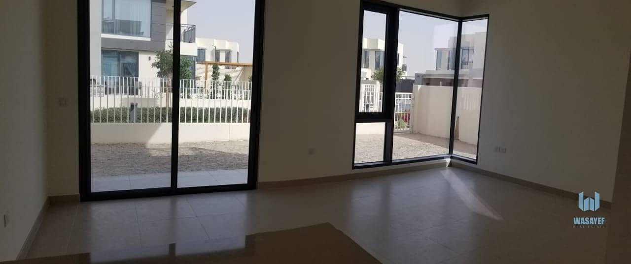 14 Modern 4bedroom Villa in Dubai hills!! ready to move  good location. .
