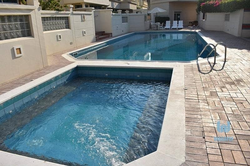 2 Spacious 4 Bed Big Private Garden Area! Shared Pool  & Gym!