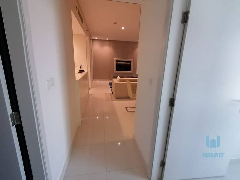 5 SPACIUOS - FULLY FURNISHED 3BR APARTMRNT- Vacant. .