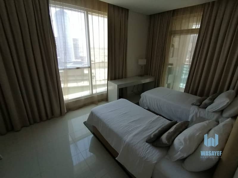 6 SPACIUOS - FULLY FURNISHED 3BR APARTMRNT- Vacant. .