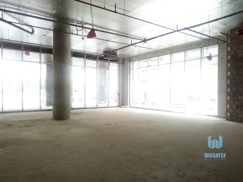 16 READY SHOP WITH ALL BUSINESS APPROVAL IN DOWNTOWN AREA!! Call now!!