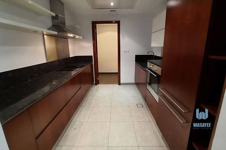 8 AMAZING 1BHK ON SHEIKH ZAYED ROAD WITH A GOOD LAYOUT. . .