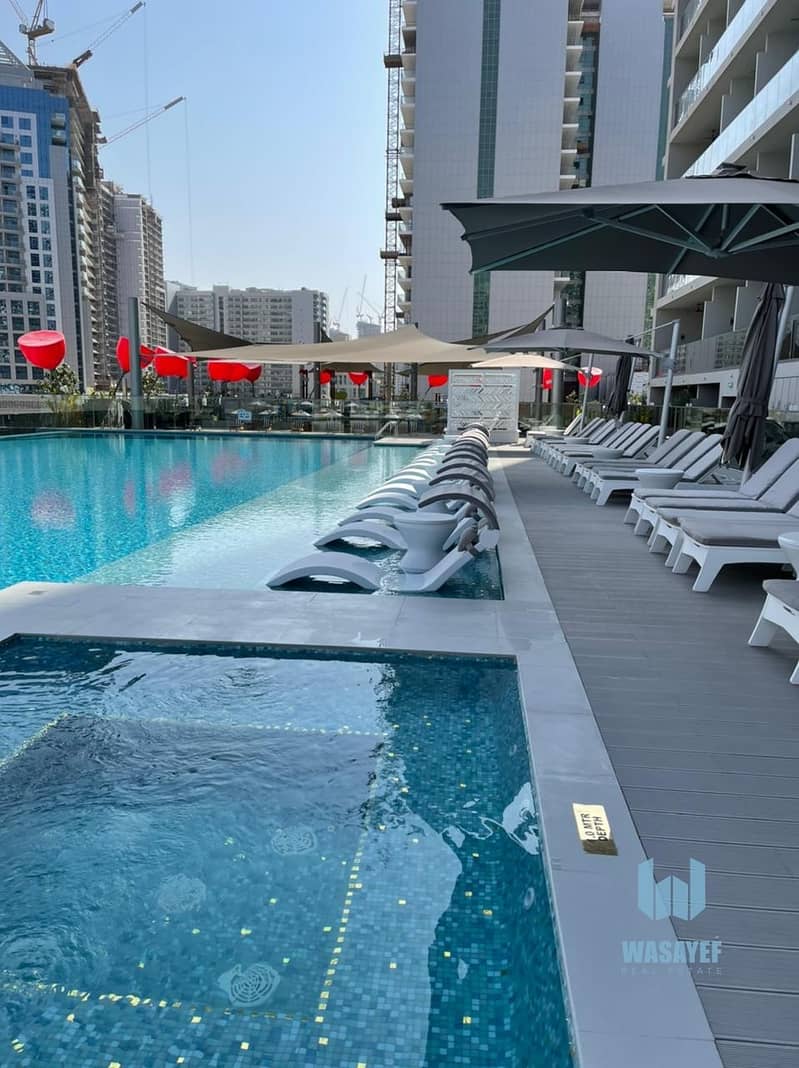 19 ready furnished studio or 1 bdk or 2 bdk front of dubai mall.