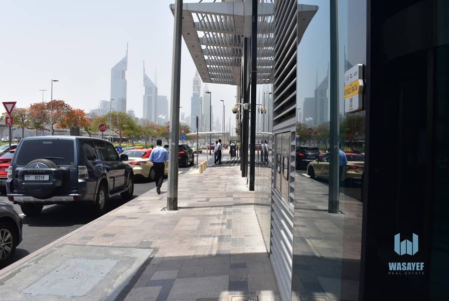 16 FULLY FITTED SHOP ON SHEIKH ZAYED ROAD