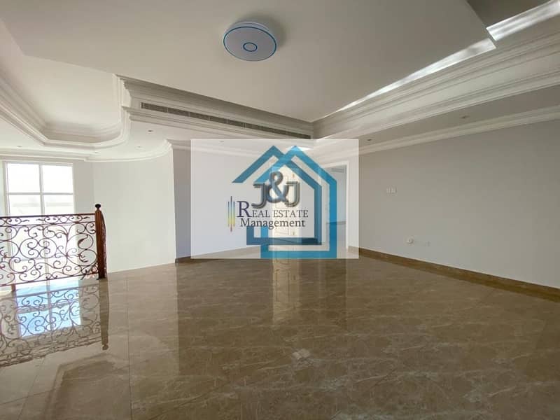 7 Private Entracnce | Spaccious 7 BR Villa in City